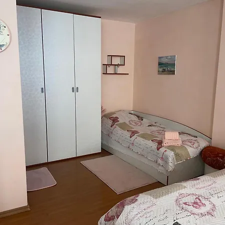 елени 4*