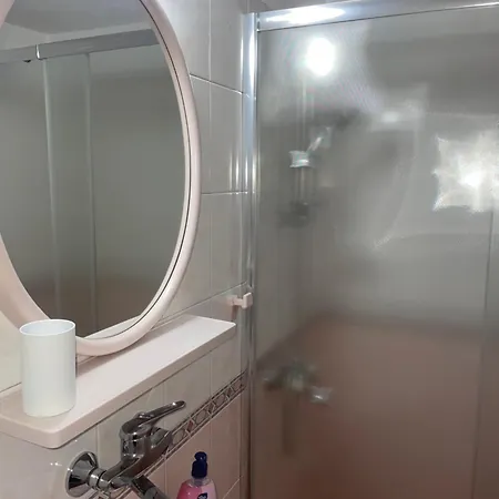 招待所 елени 索佐波尔