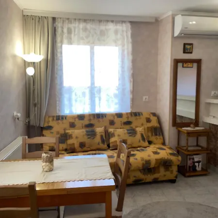 елени 招待所